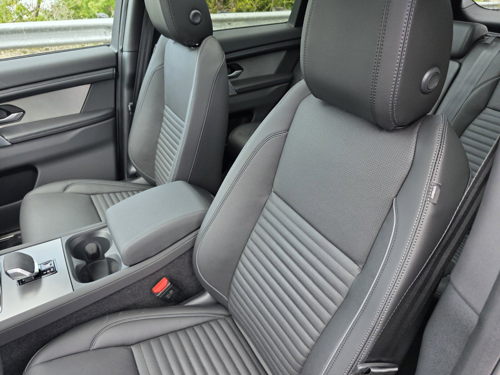 New 2026 Land Rover Discovery Sport Landmark AWD/4WD image 11