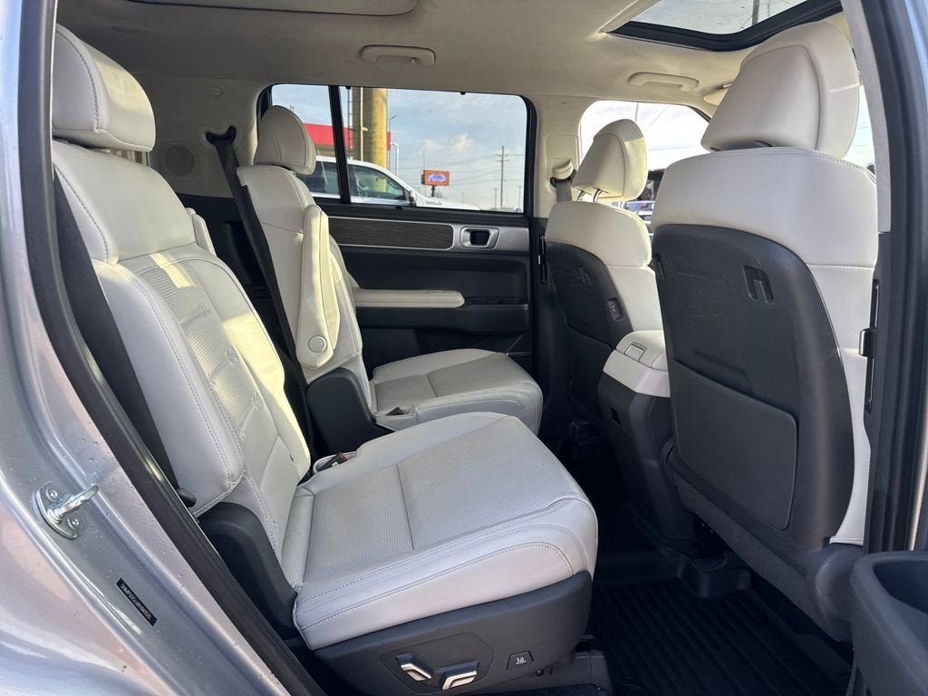 Used 2024 Hyundai Santa Fe Calligraphy AWD/4WD image 14