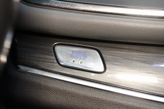 Used 2021 Buick Enclave Essence image 25