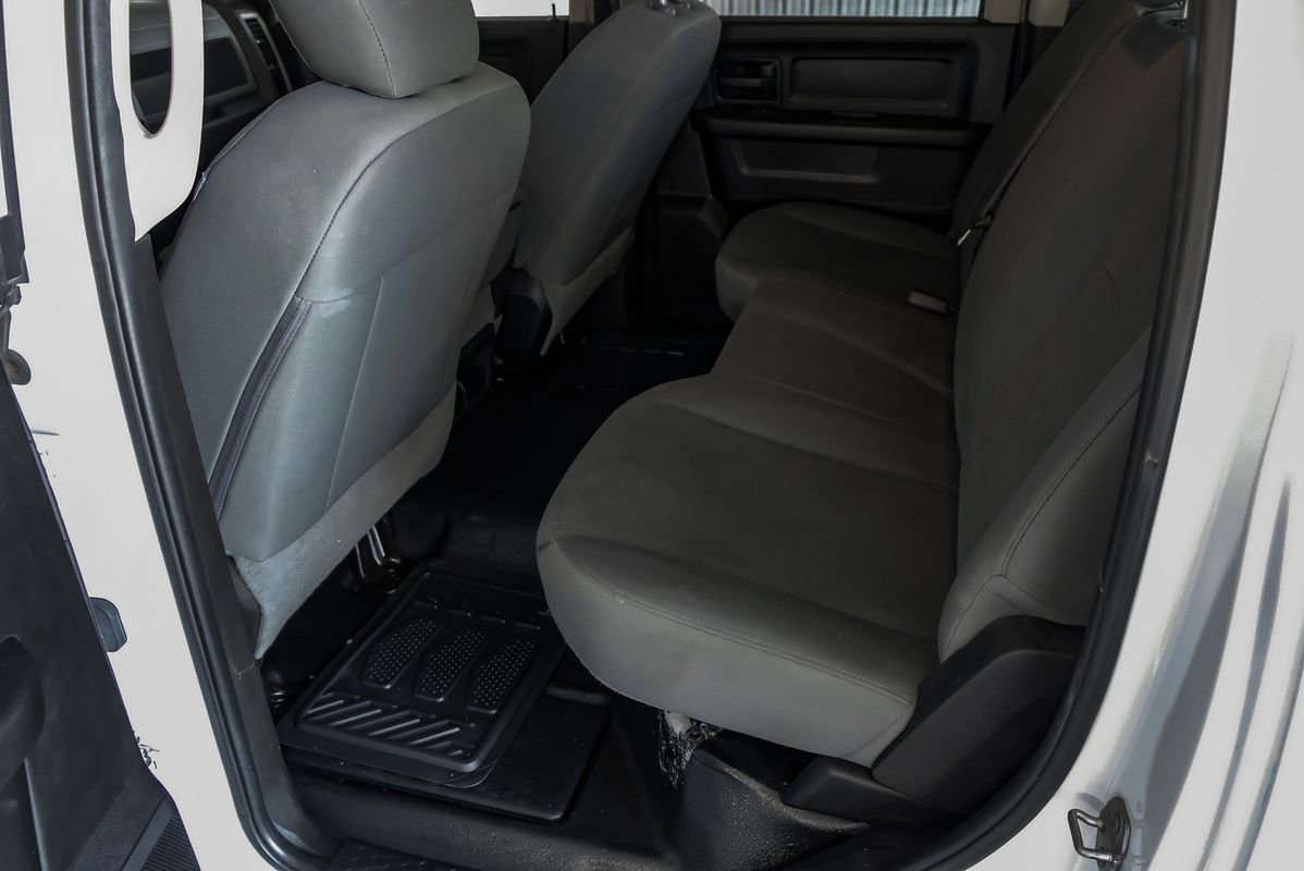 Used 2018 RAM 2500 Tradesman w/ Chrome Appearance Group image 37