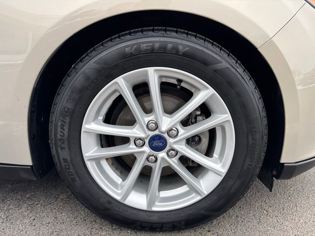 Used 2015 Ford Focus SE image 30