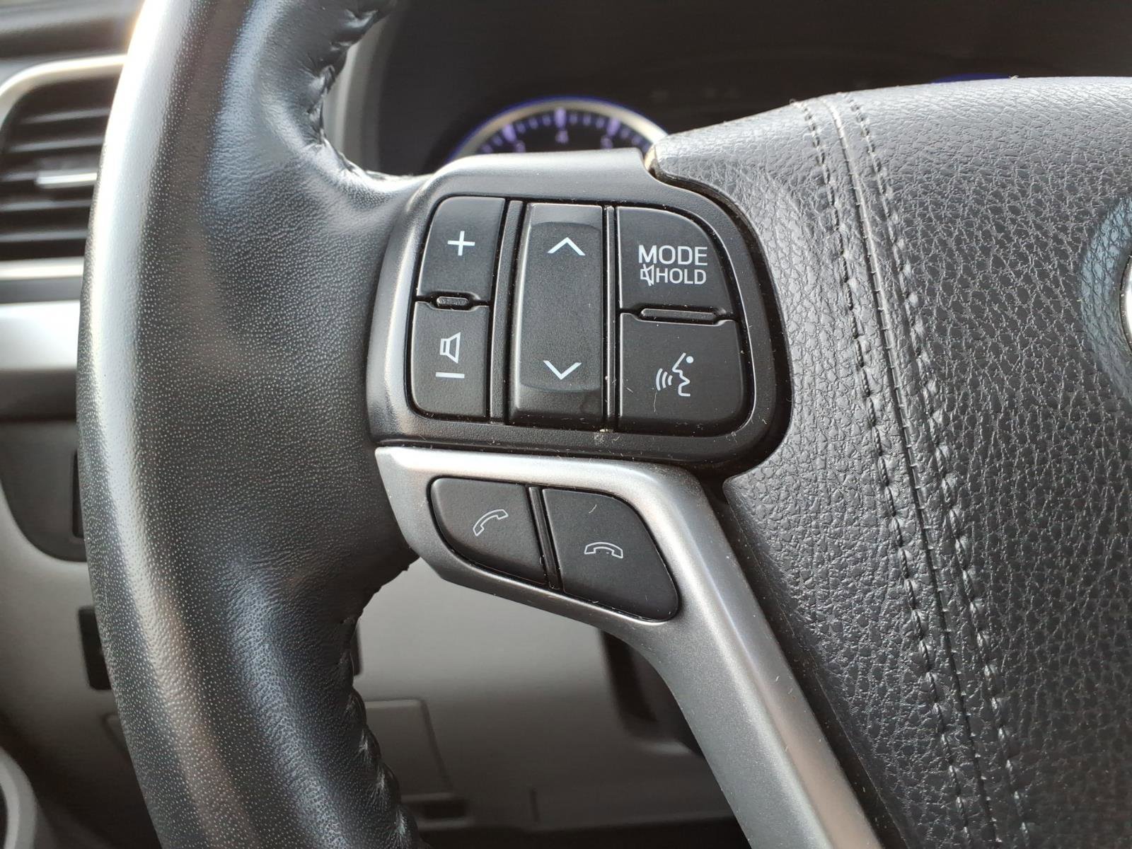 Used 2019 Toyota Highlander Limited image 31