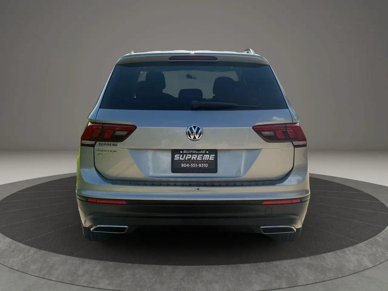 Used 2019 Volkswagen Tiguan SE w/ Panoramic Sunroof Package FWD image 4