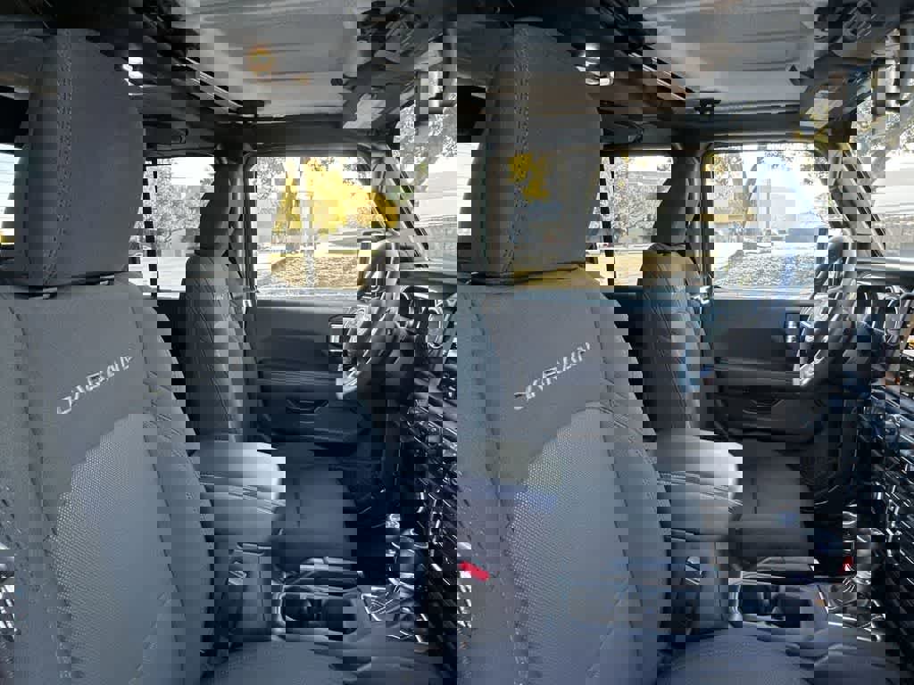 Used 2023 Jeep Gladiator Overland image 27
