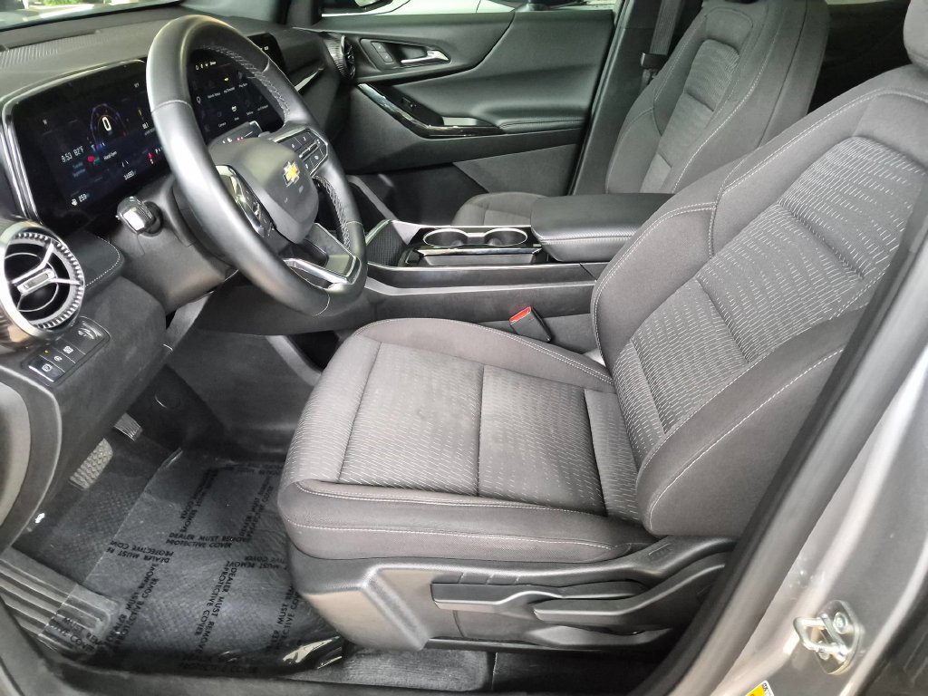 Used 2025 Chevrolet Equinox LT FWD image 18