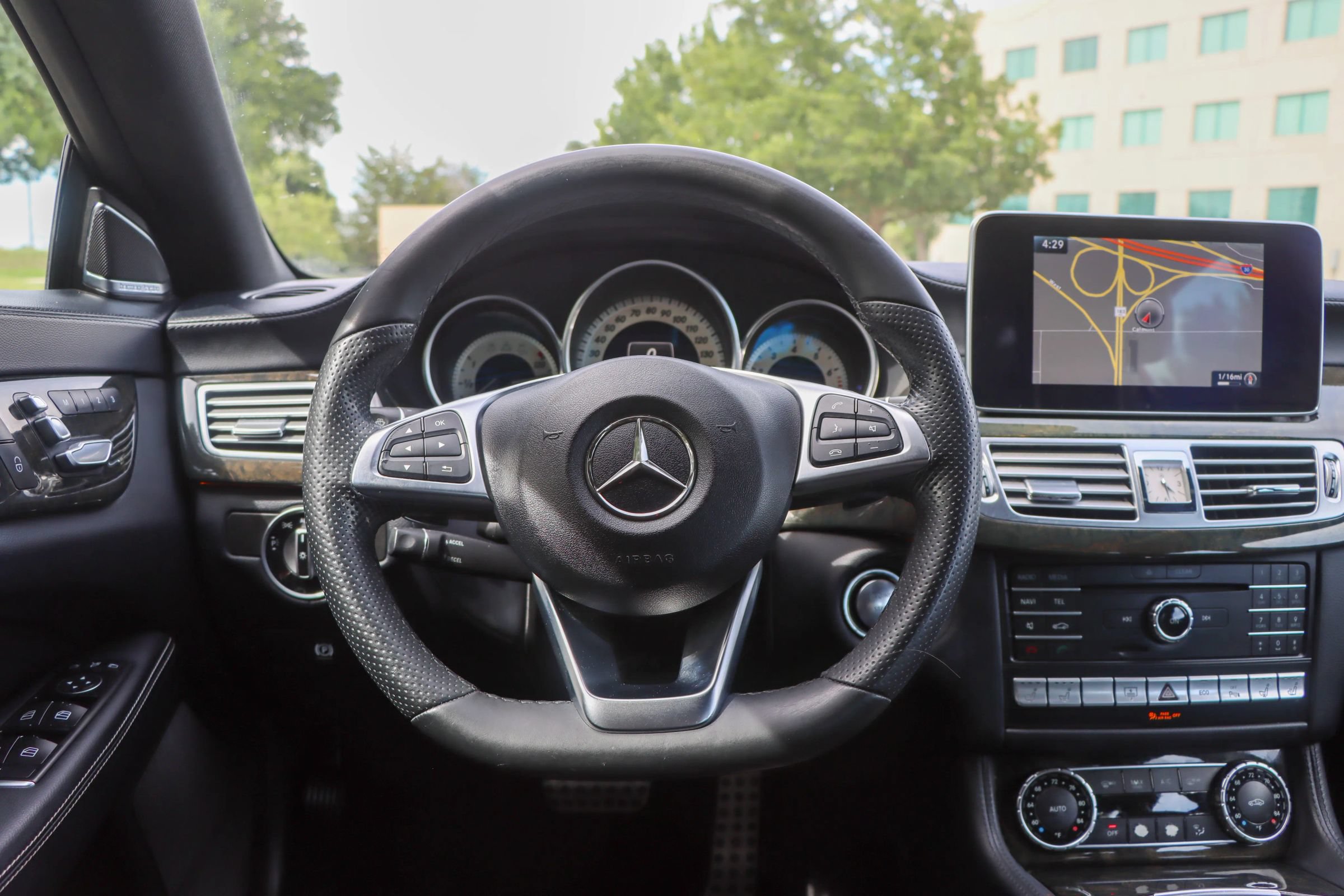 Used 2017 Mercedes-Benz CLS 550 w/ Premium 2 Package image 28