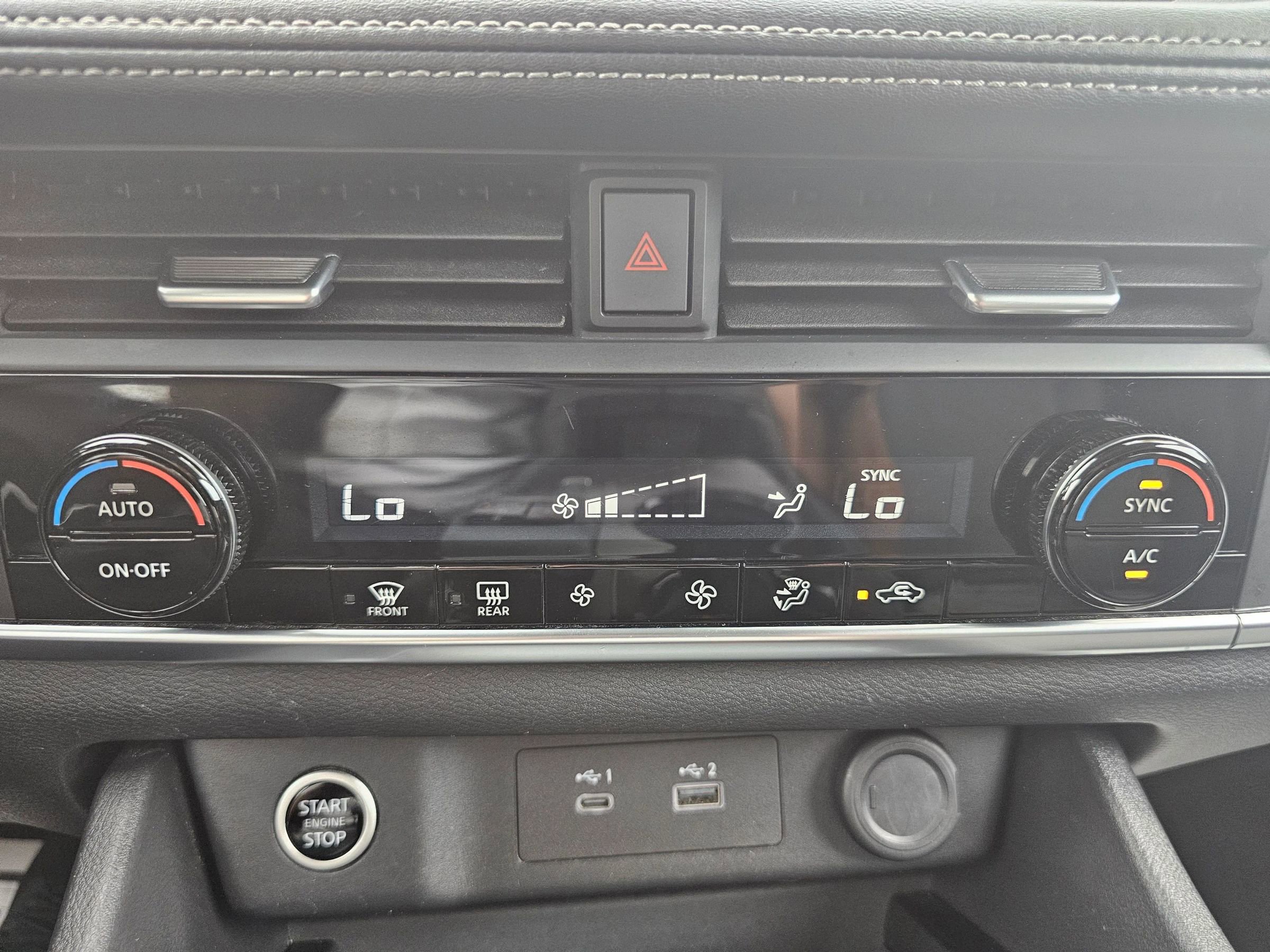 Used 2023 Nissan Rogue SV image 24