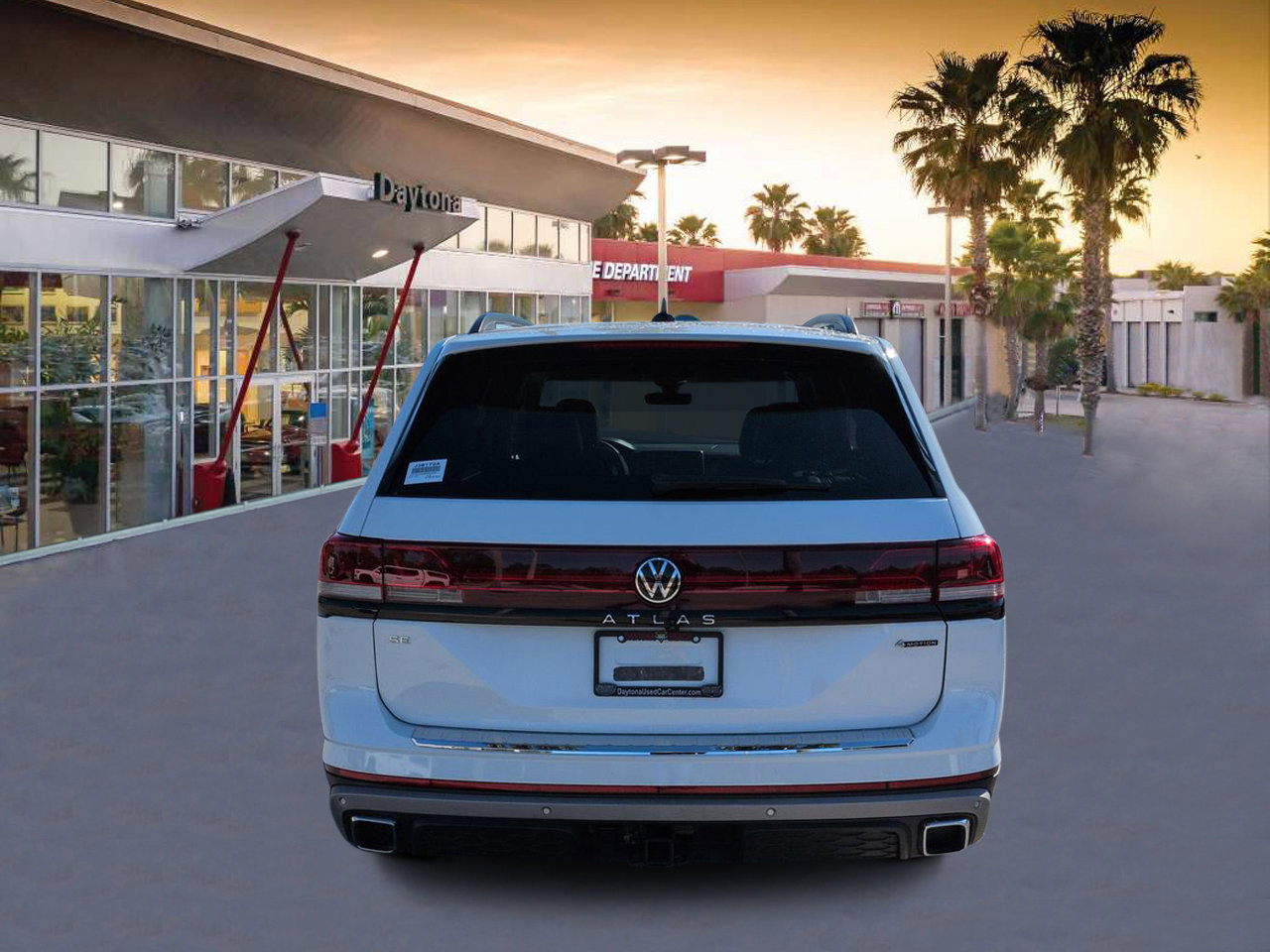 Used 2024 Volkswagen Atlas Peak Edition SE image 4