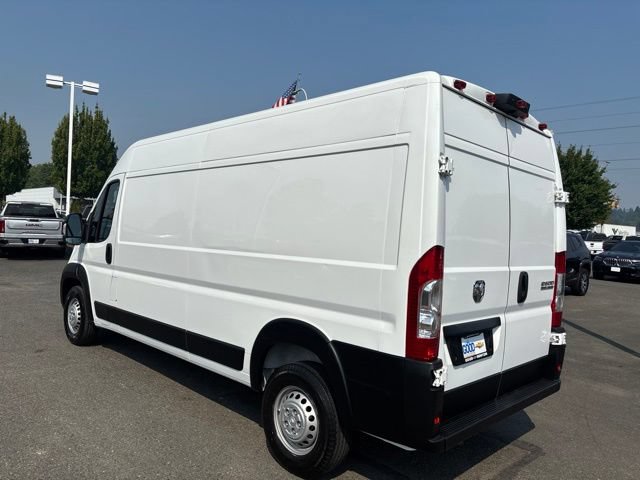 Used 2024 RAM ProMaster 2500 w/ Convenience Group FWD image 3