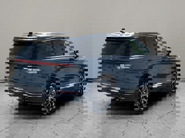 New 2026 Lincoln Aviator AWD image 12