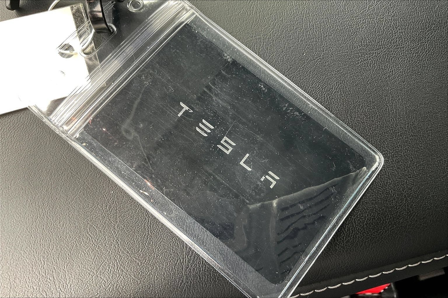 Used 2024 Tesla Model Y Long Range AWD/4WD image 33
