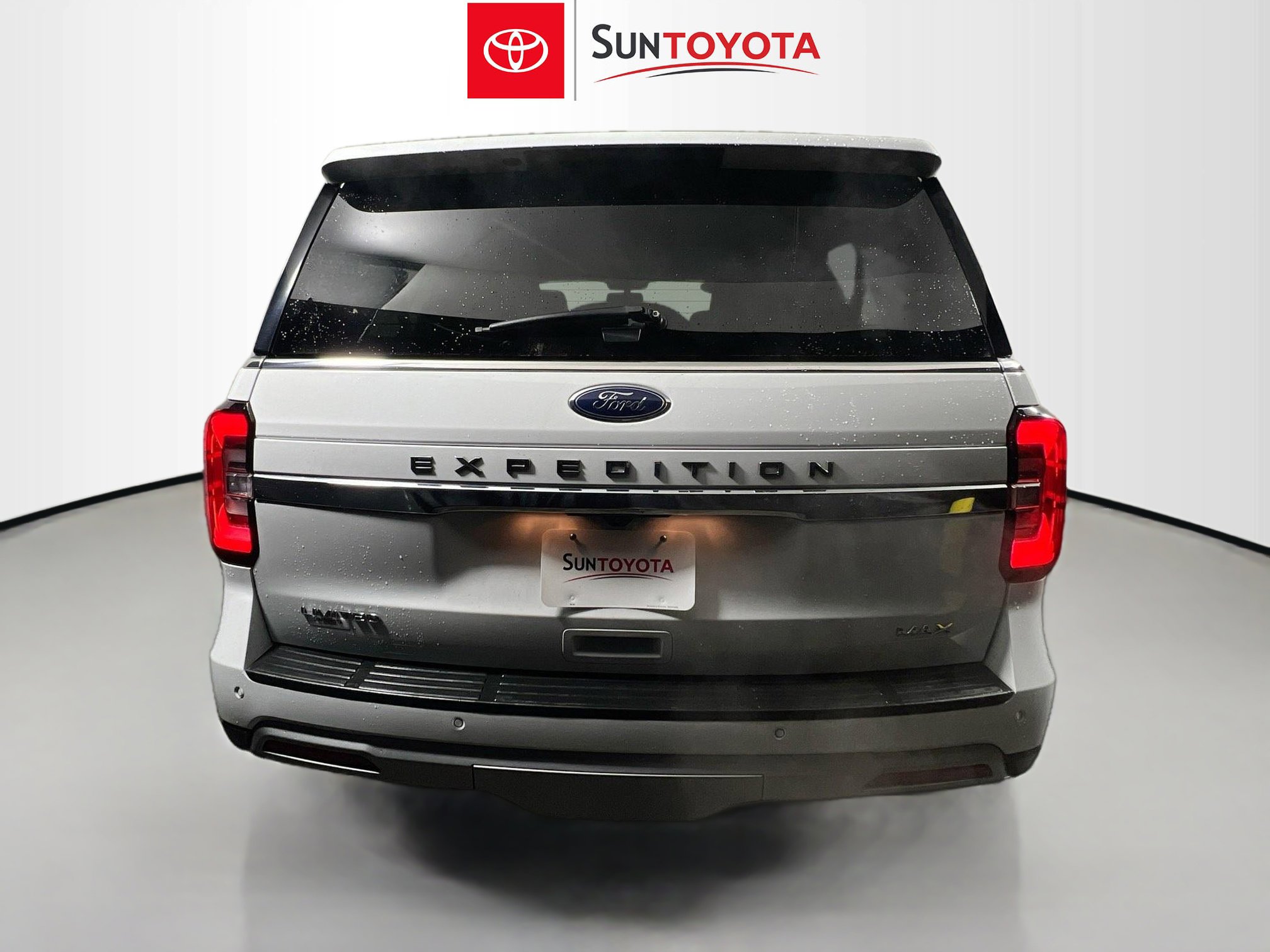 Used 2024 Ford Expedition Max Limited image 5