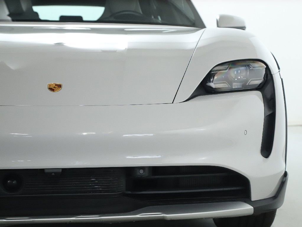 Used 2022 Porsche Taycan 4S AWD/4WD image 8