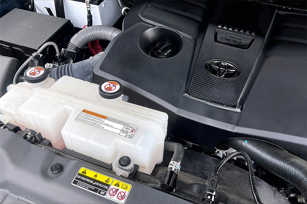 Used 2023 Toyota Tundra Limited image 31