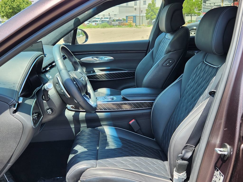Used 2023 Genesis GV70 3.5T Sport w/ Sport Prestige Package AWD/4WD image 8
