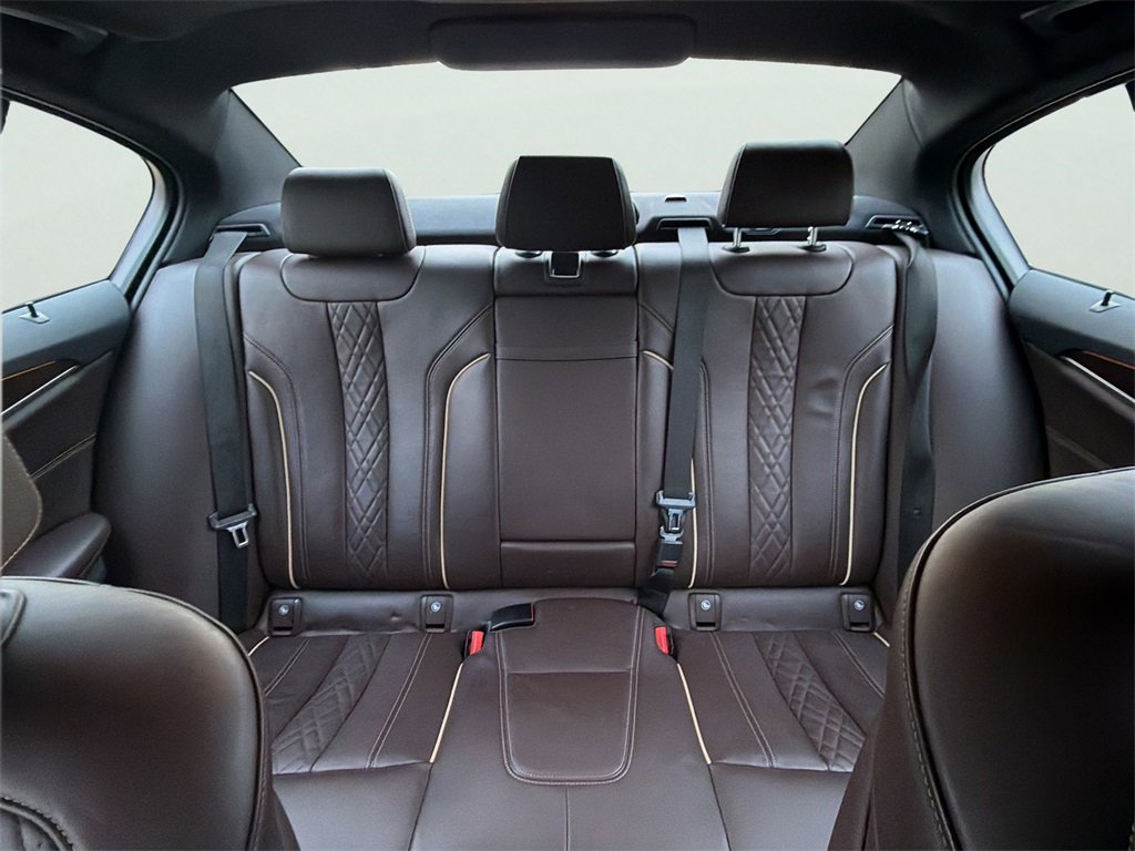 Used 2018 BMW 540i xDrive w/ M Sport Package image 22