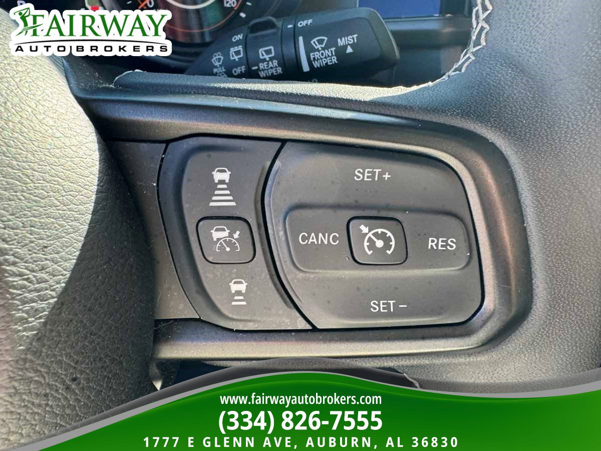 Used 2025 Jeep Wrangler Willys AWD/4WD image 20