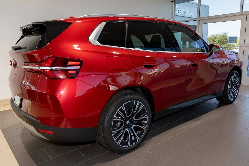 Used 2026 BMW X3 xDrive30i w/ Premium Package AWD/4WD image 5