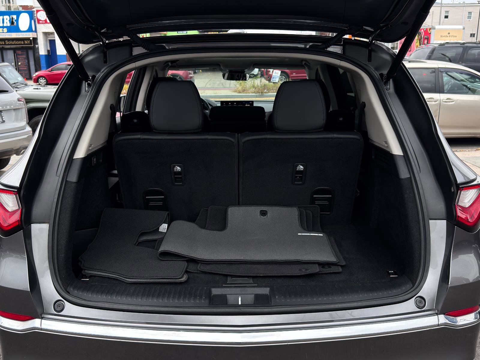 Used 2022 Acura MDX SH-AWD image 8