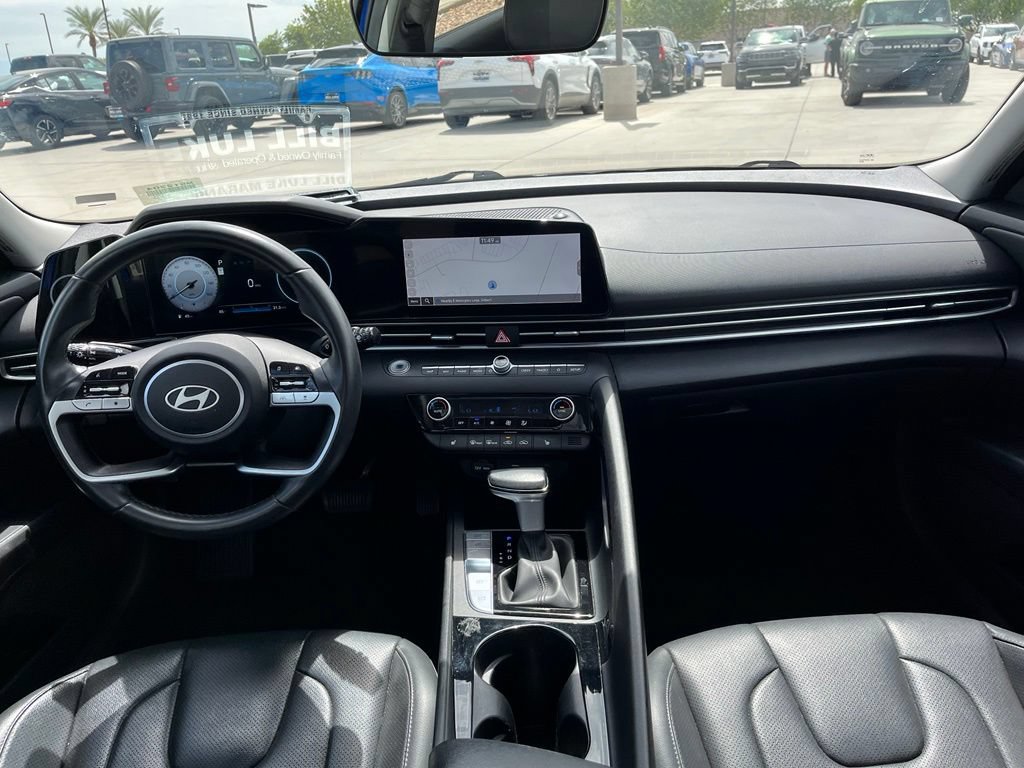 Used 2025 Hyundai Elantra Limited FWD image 13