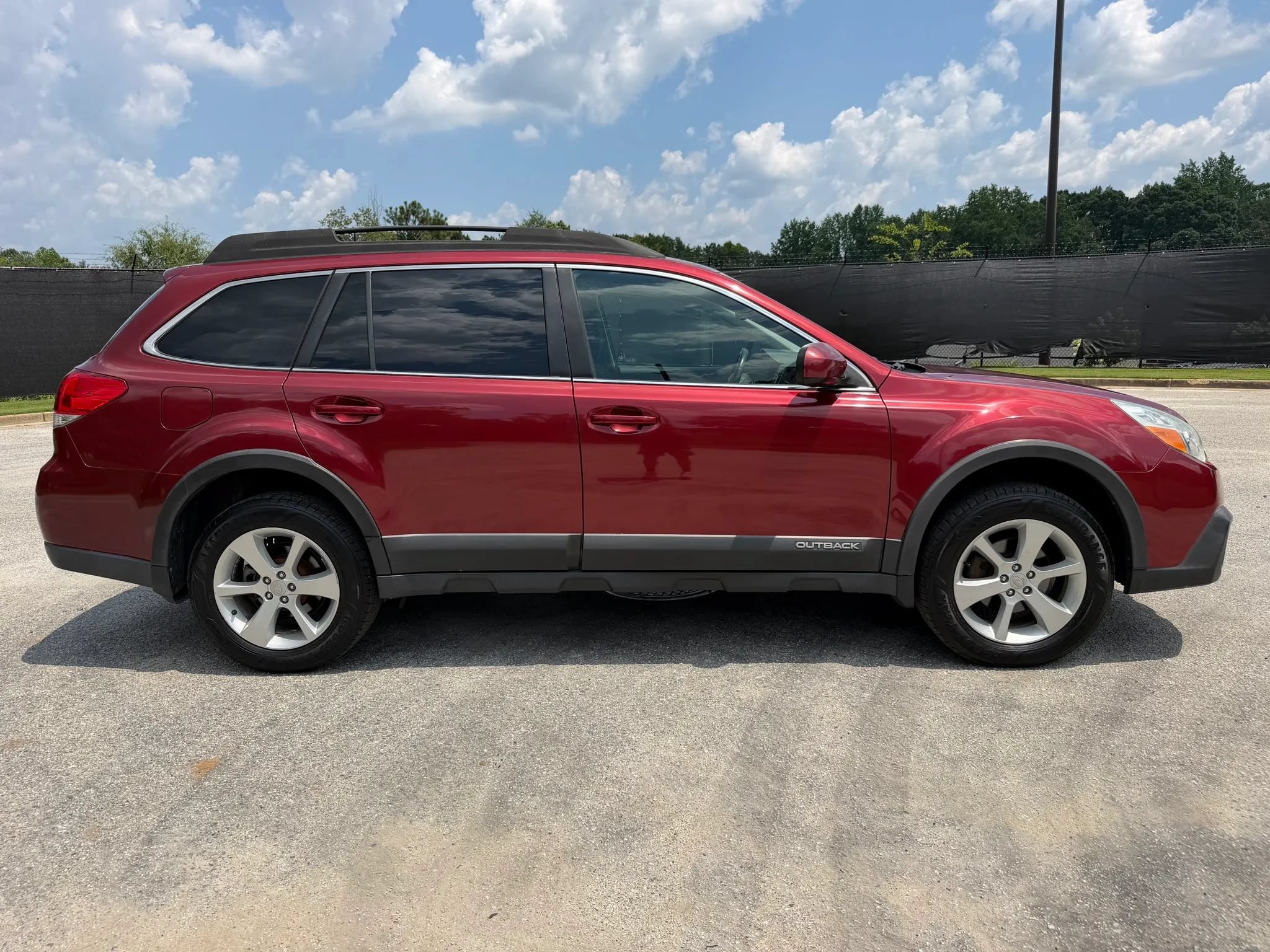 Used 2013 Subaru Outback 2.5i Premium w/ All-Weather Pkg AWD/4WD image 6