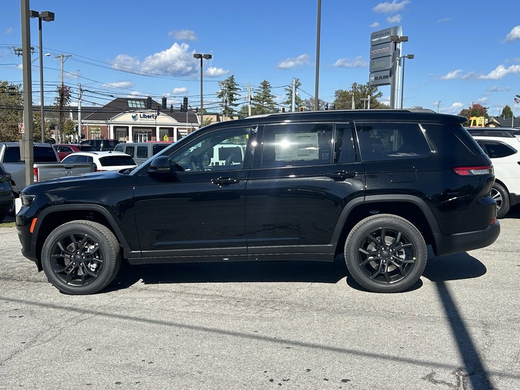 New 2025 Jeep Grand Cherokee L Limited image 11