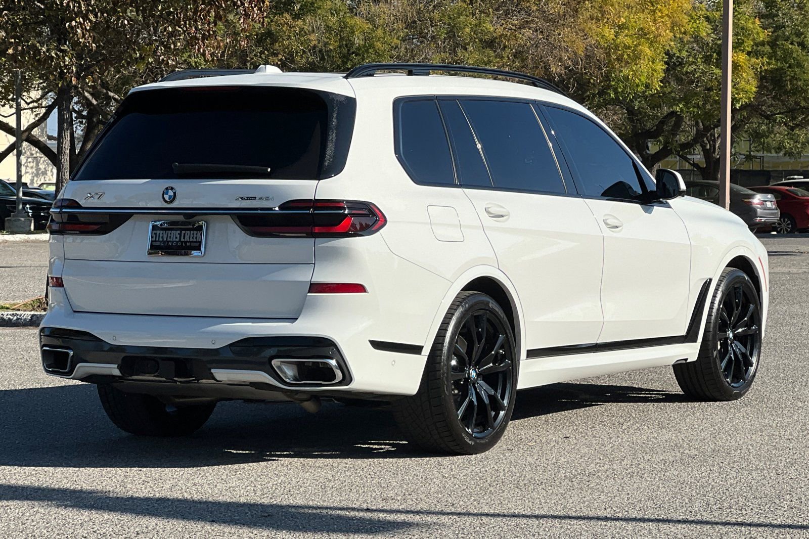 Used 2023 BMW X7 xDrive40i w/ M Sport Package image 4