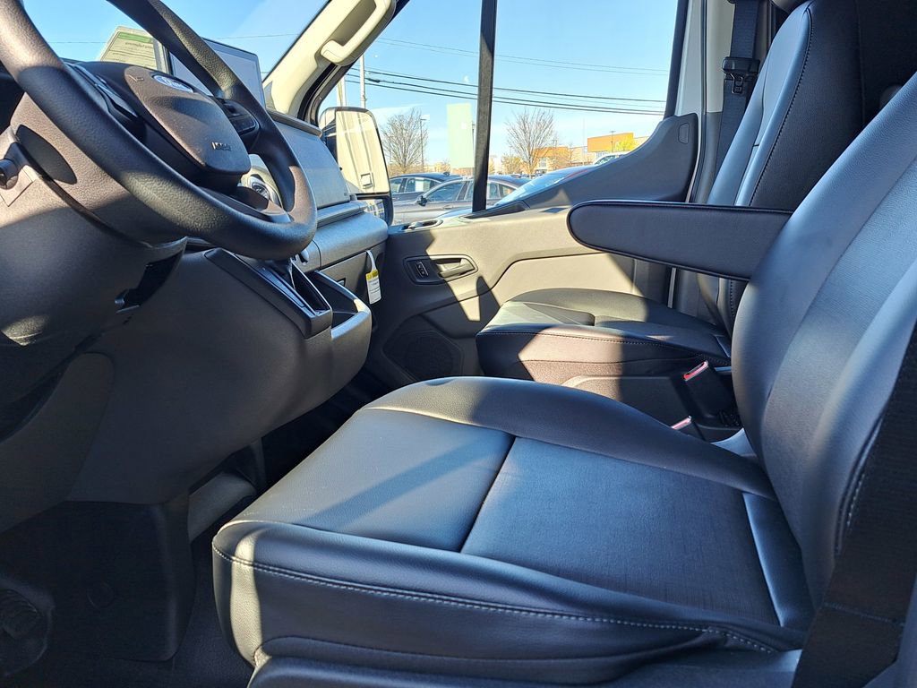 New 2026 Ford Transit 150 148 Medium Roof w/ Load Area Protection Package image 12