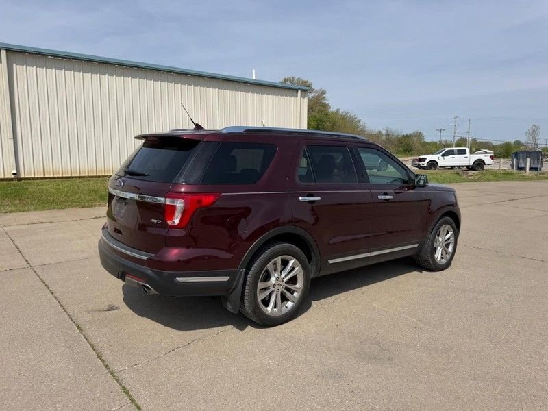Used 2018 Ford Explorer Limited image 3