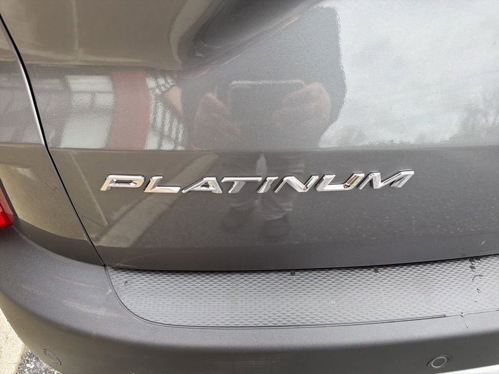 Used 2025 Ford Escape Platinum w/ Premium Technology Package image 14