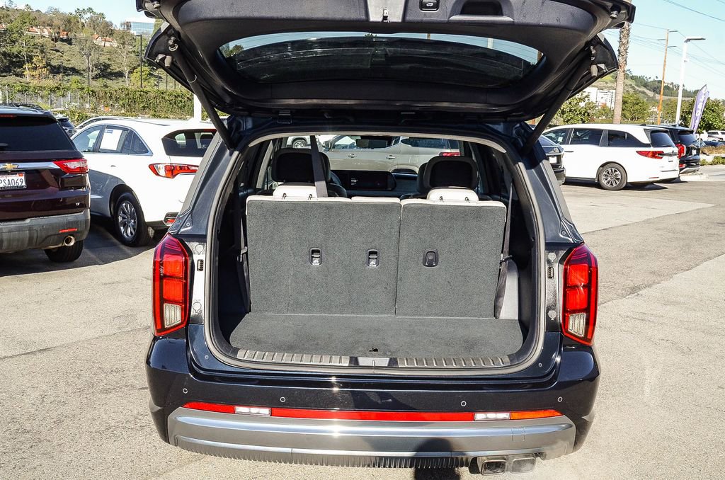 Used 2023 Hyundai Palisade Calligraphy image 26