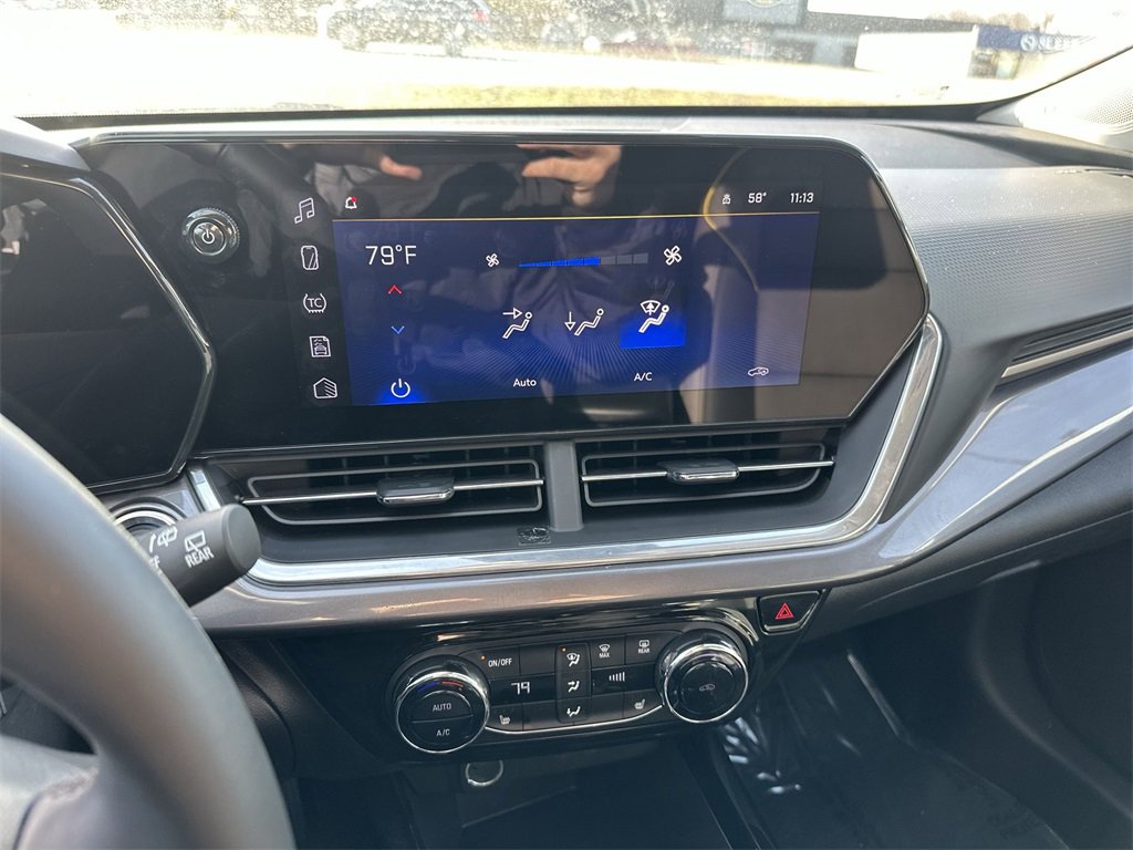 Used 2024 Chevrolet Trax ACTIV w/ Driver Confidence Package image 18