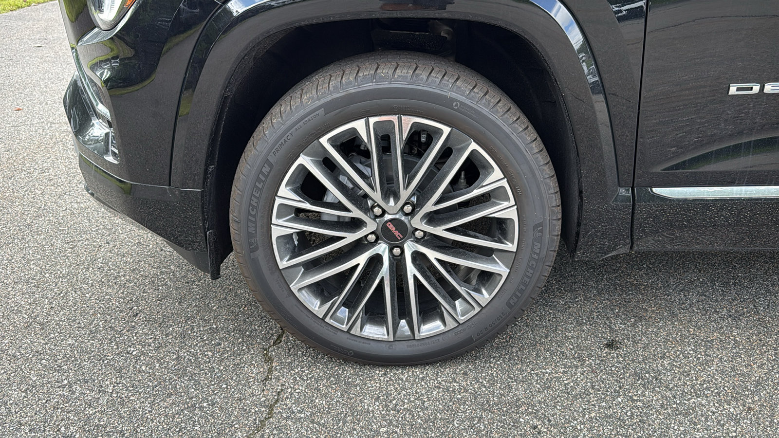 New 2027 GMC Terrain Denali w/ LPO, Black Badging Package AWD/4WD image 5