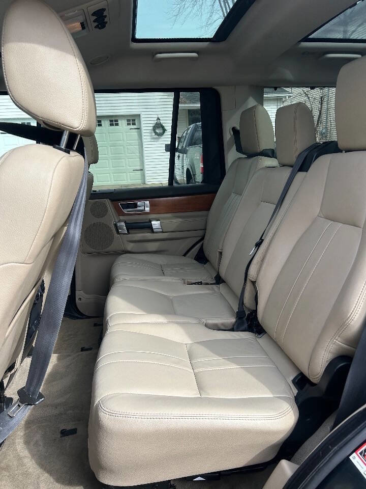 Used 2015 Land Rover LR4 HSE image 16