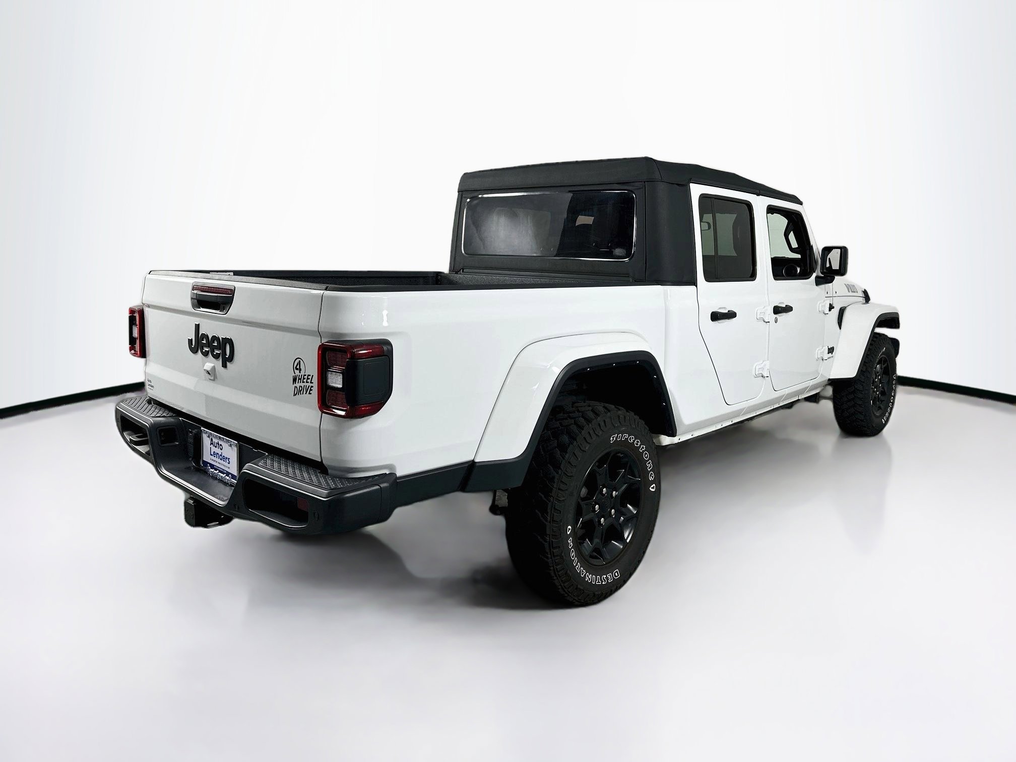 Used 2023 Jeep Gladiator Willys AWD/4WD image 5
