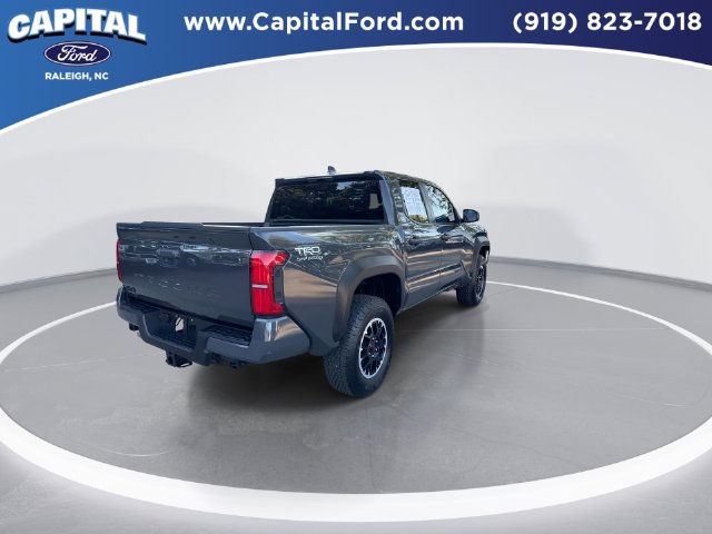 Used 2025 Toyota Tacoma TRD Off-Road AWD/4WD image 8