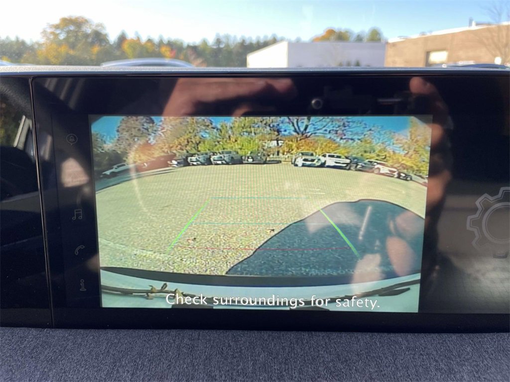 Certified 2025 Nissan Kicks SV image 24