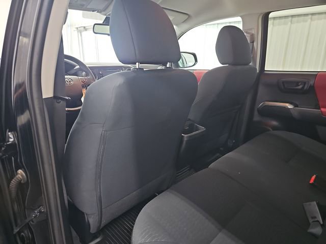Used 2019 Toyota Tacoma SR5 AWD/4WD image 32