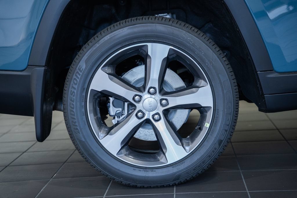 New 2026 Jeep Grand Cherokee L Limited AWD/4WD image 19