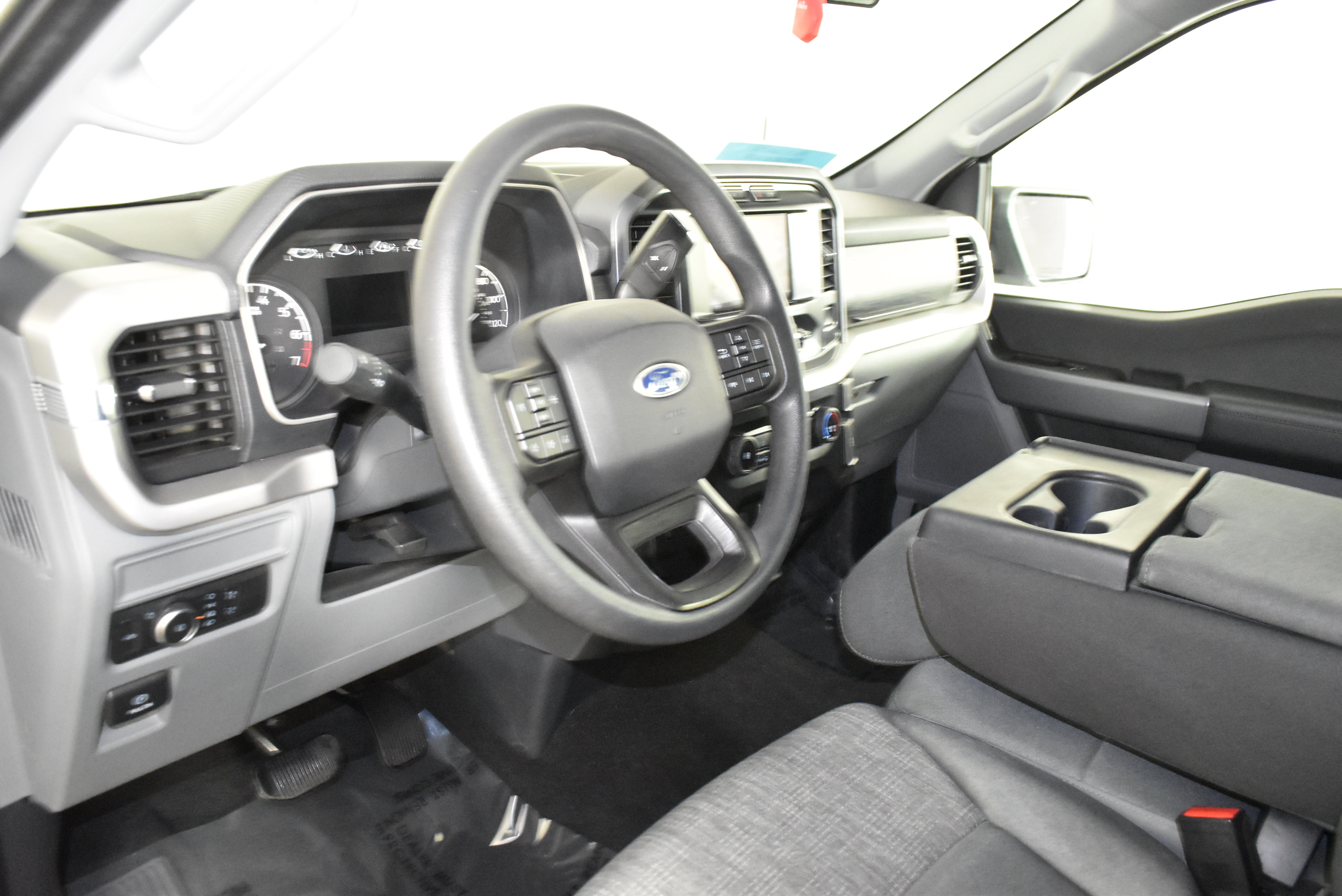 Used 2022 Ford F150 XLT image 39