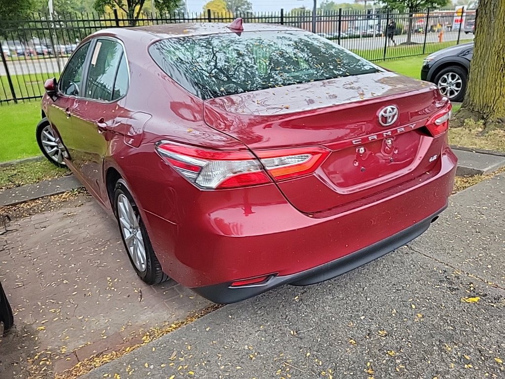 Used 2020 Toyota Camry LE FWD image 4