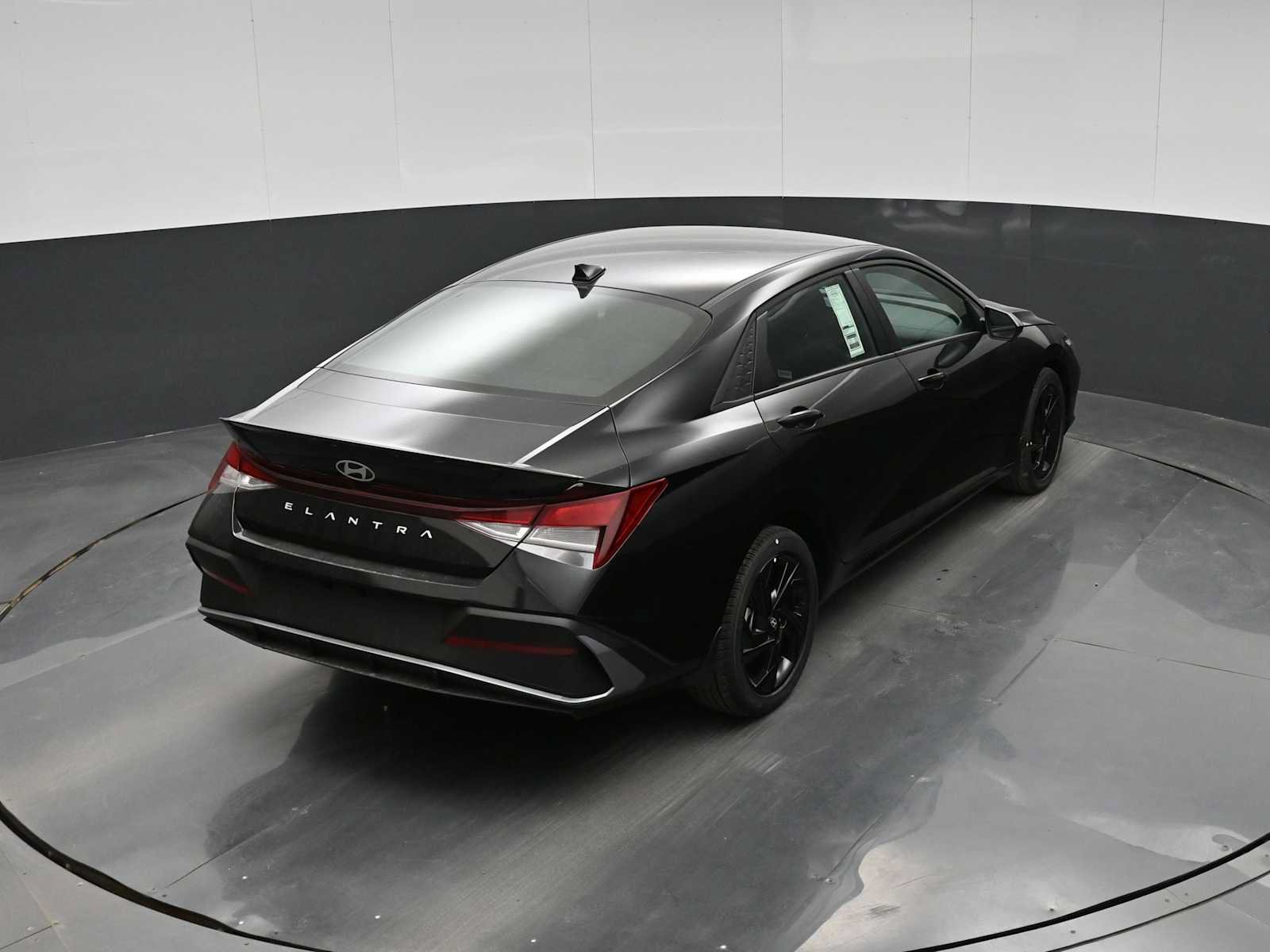 New 2026 Hyundai Elantra Sport FWD image 27