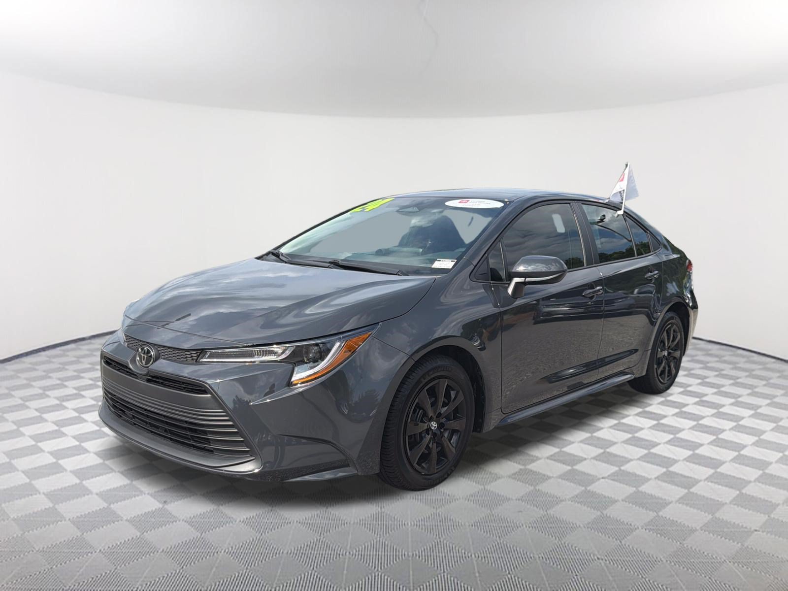 Used 2024 Toyota Corolla LE FWD image 3