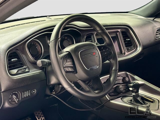Used 2018 Dodge Challenger R/T RWD image 11