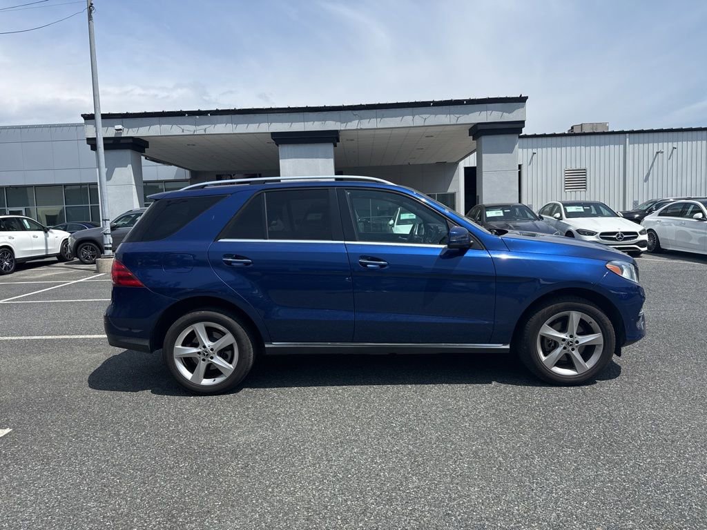 Certified 2017 Mercedes-Benz GLE 350 4MATIC image 4