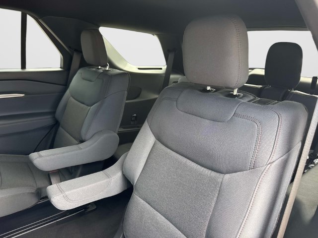 New 2027 Ford Explorer Active RWD image 15