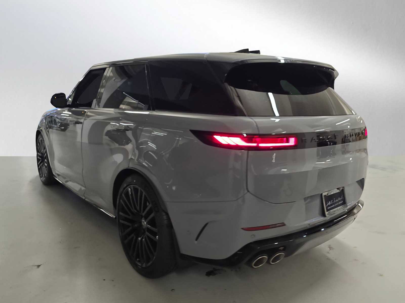 New 2025 Land Rover Range Rover Sport SV Edition Two image 5