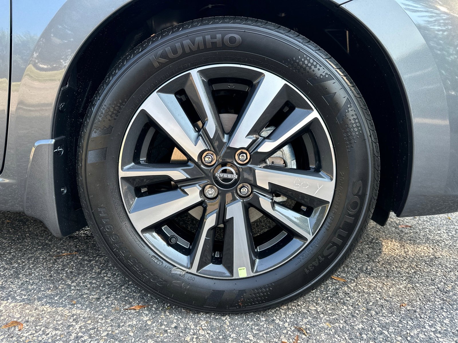 New 2025 Nissan Versa SV w/ Trunk Package image 12