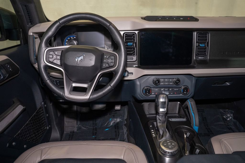 Used 2022 Ford Bronco Wildtrak image 2