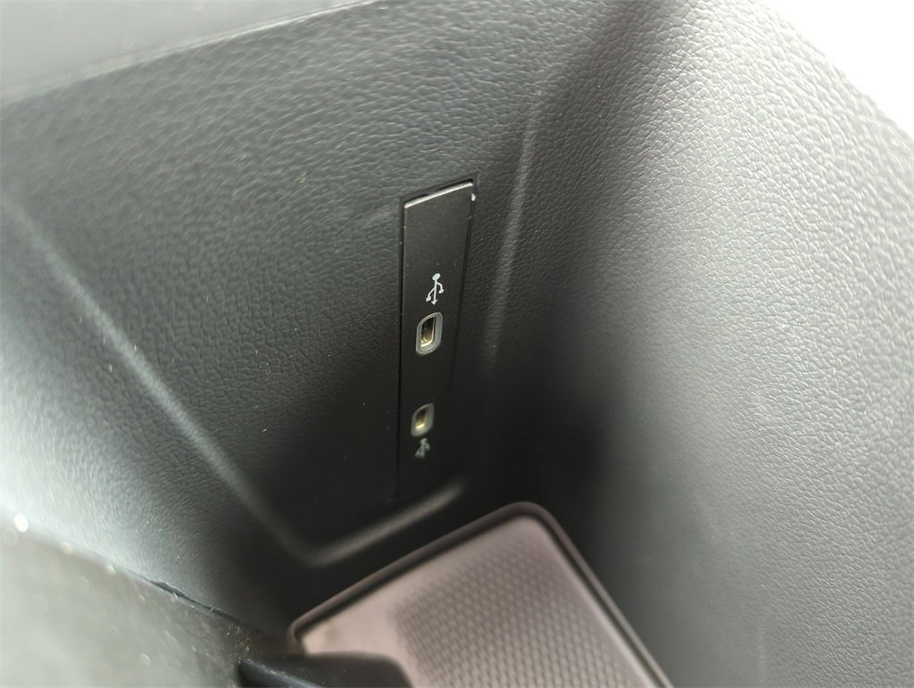 New 2026 Volkswagen Tiguan SE image 38